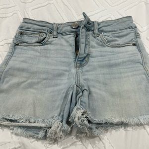 American Eagle light wash denim shorts